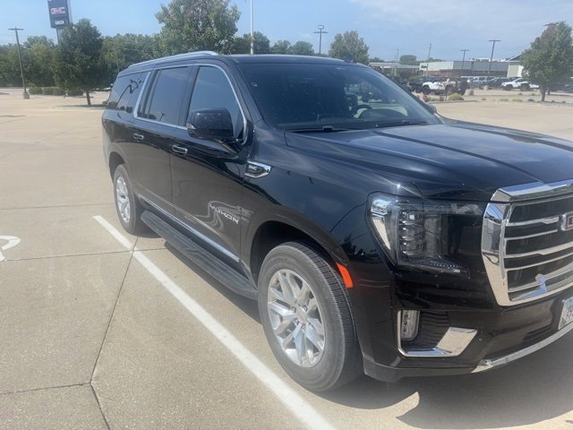 2022 Gmc Yukon XL SLT photo 2