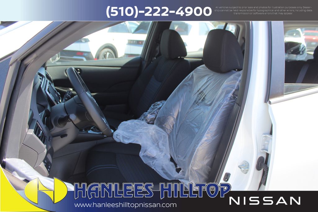 2024 Nissan Leaf SV Plus photo 11