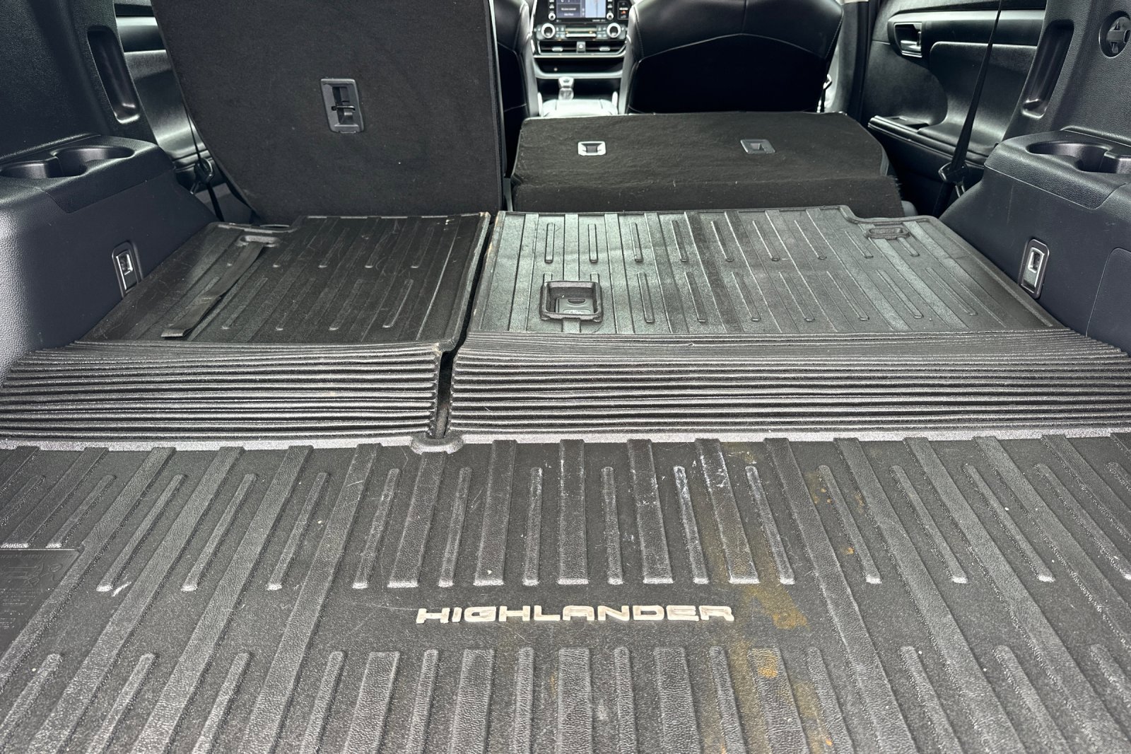 2021 Toyota Highlander XLE photo 15