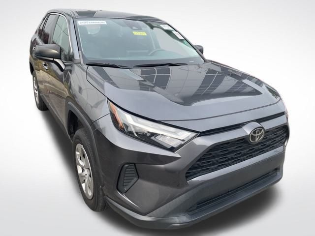2023 Toyota RAV4 LE photo 2