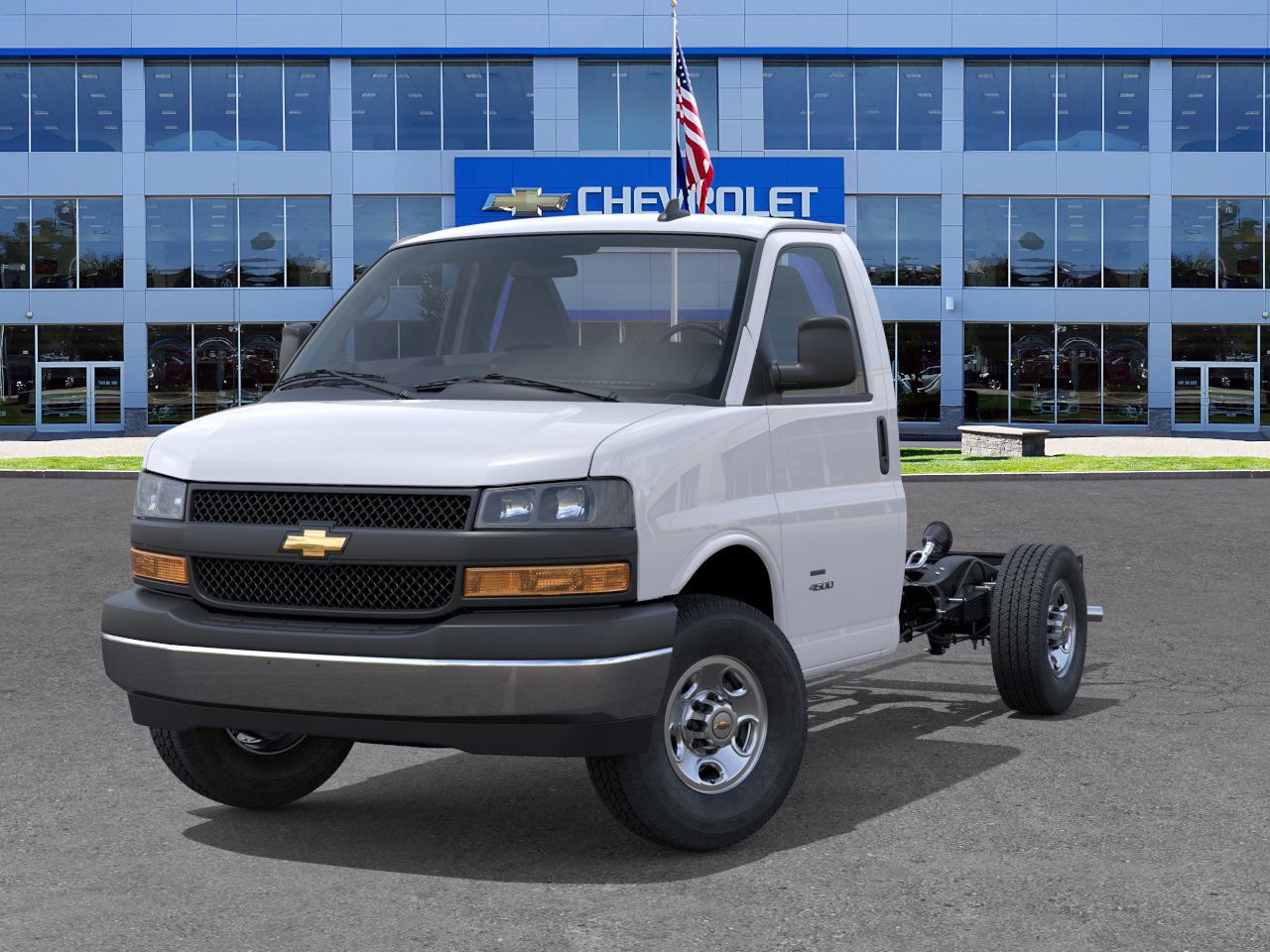 2025 Chevrolet Express Cutaway 3500 photo 5