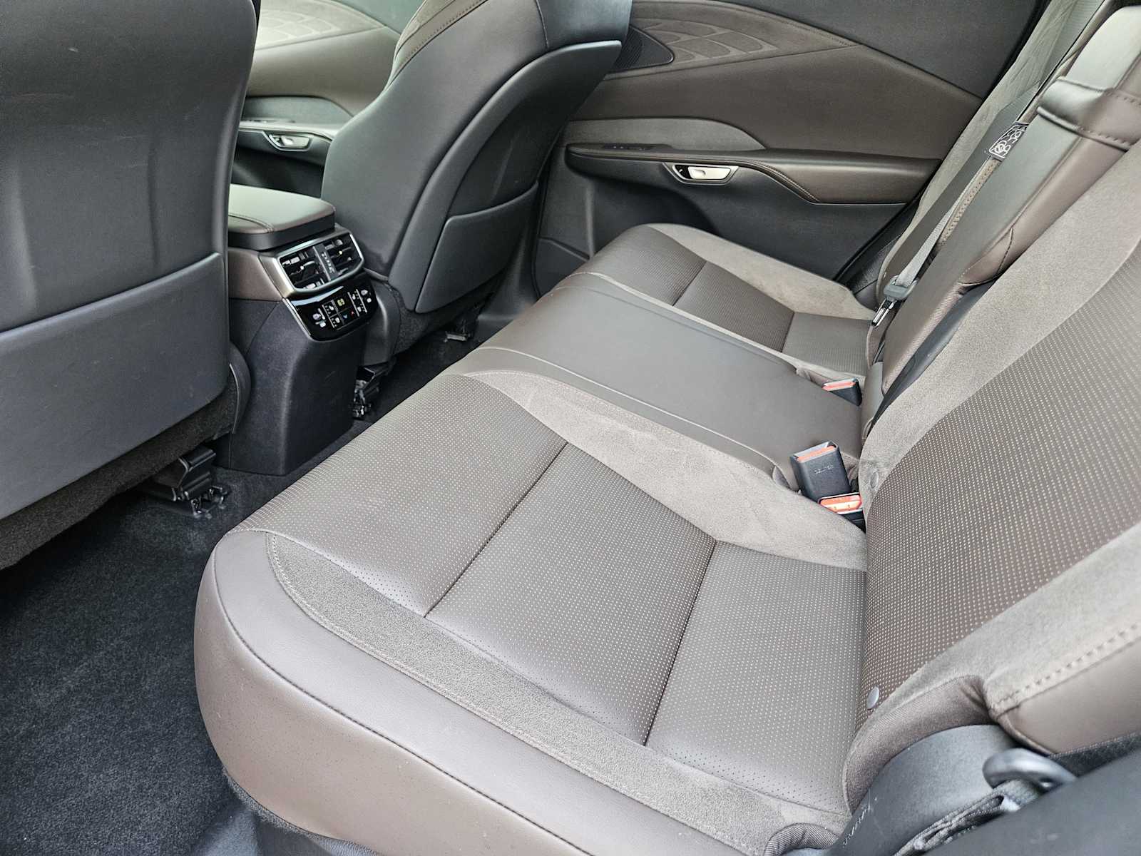 2023 Lexus RX 350 Luxury photo 21