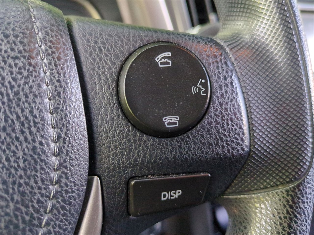 2014 Toyota RAV4 LE photo 16