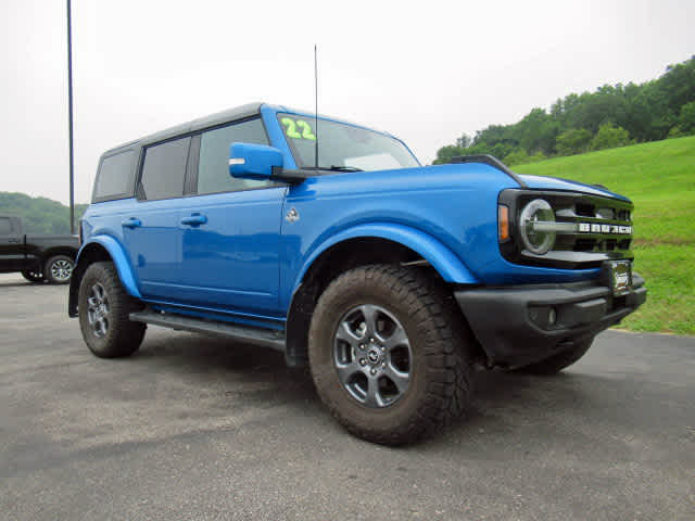 2022 Ford Bronco Outer Banks photo 11