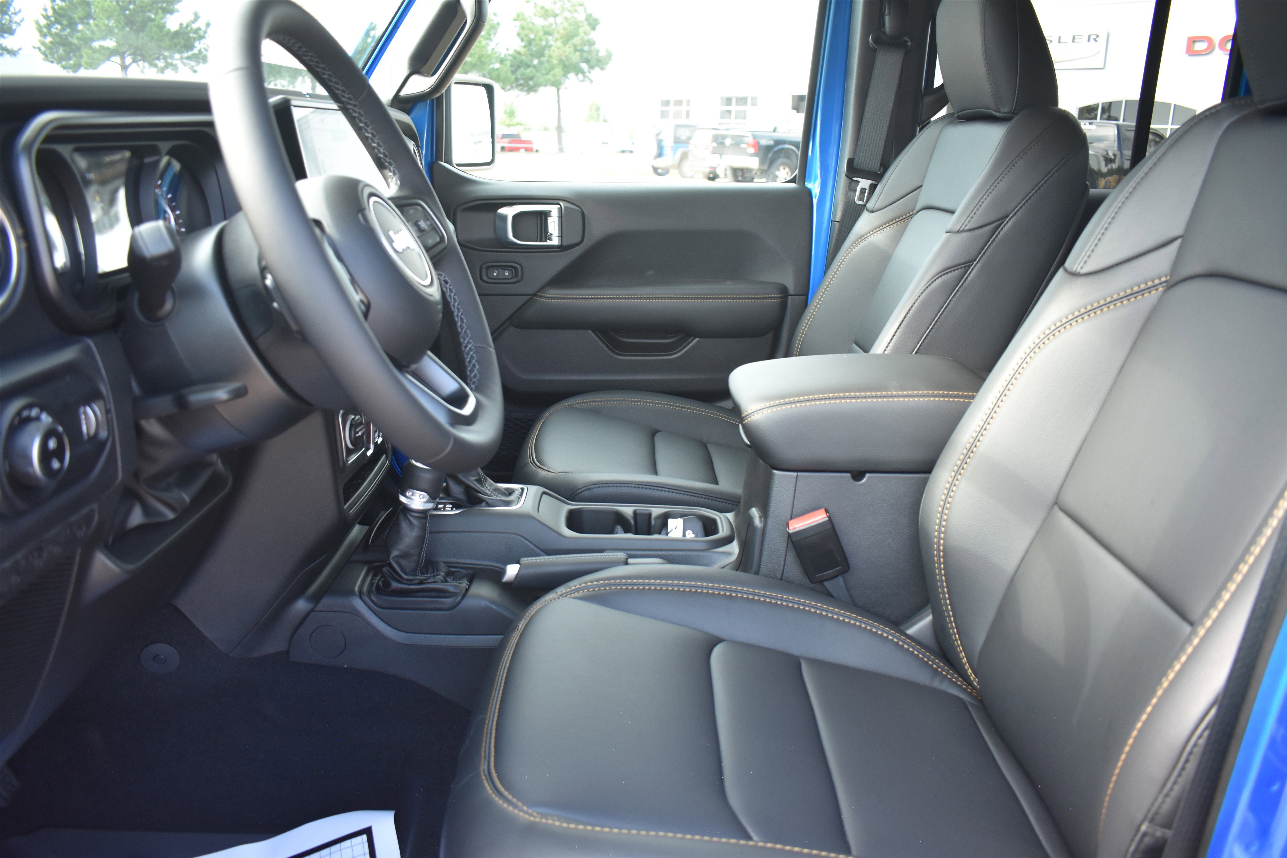 2025 Jeep Gladiator Sport photo 5