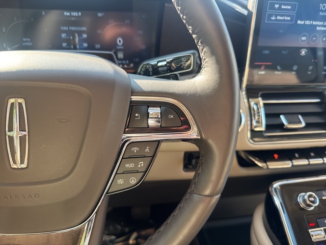 2024 Lincoln Navigator L Reserve photo 16
