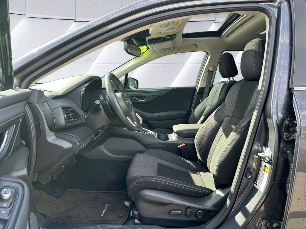 2025 Subaru Outback Premium photo 6