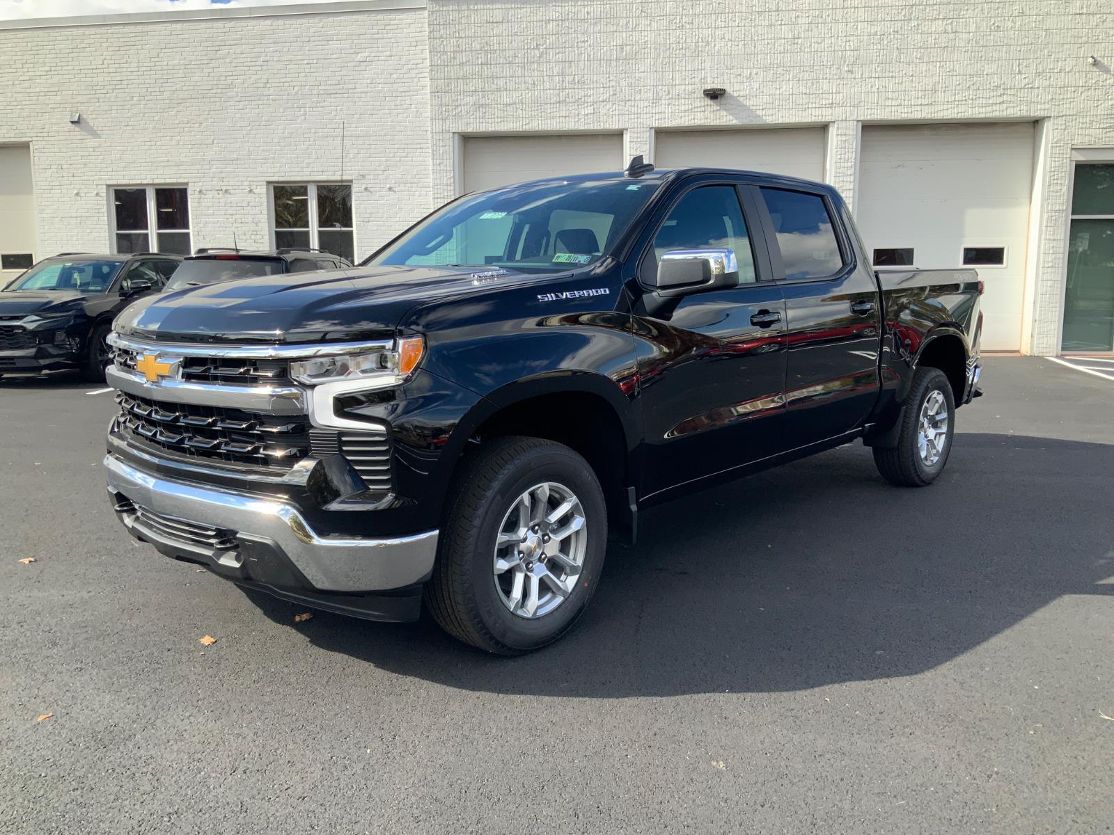 2026 Chevrolet Silverado 1500 LT photo 3