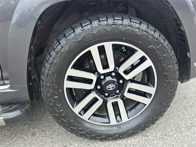 2014 Toyota 4Runner Limited photo 16