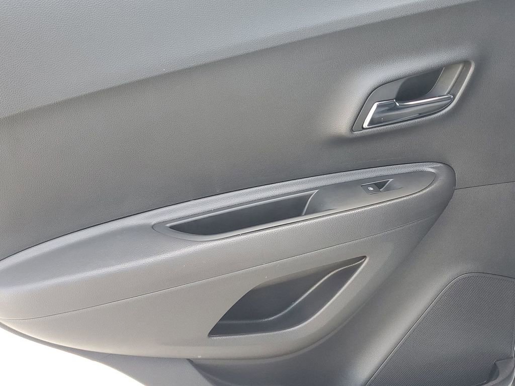 2020 Chevrolet Trax LT photo 38