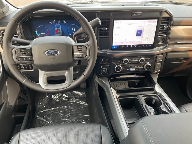 2025 Ford F-350 photo 3