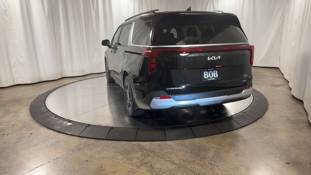 2026 Kia Carnival EX photo 3