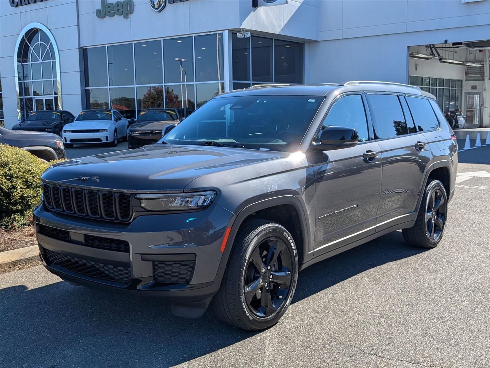 2023 Jeep Grand Cherokee L Altitude's photo