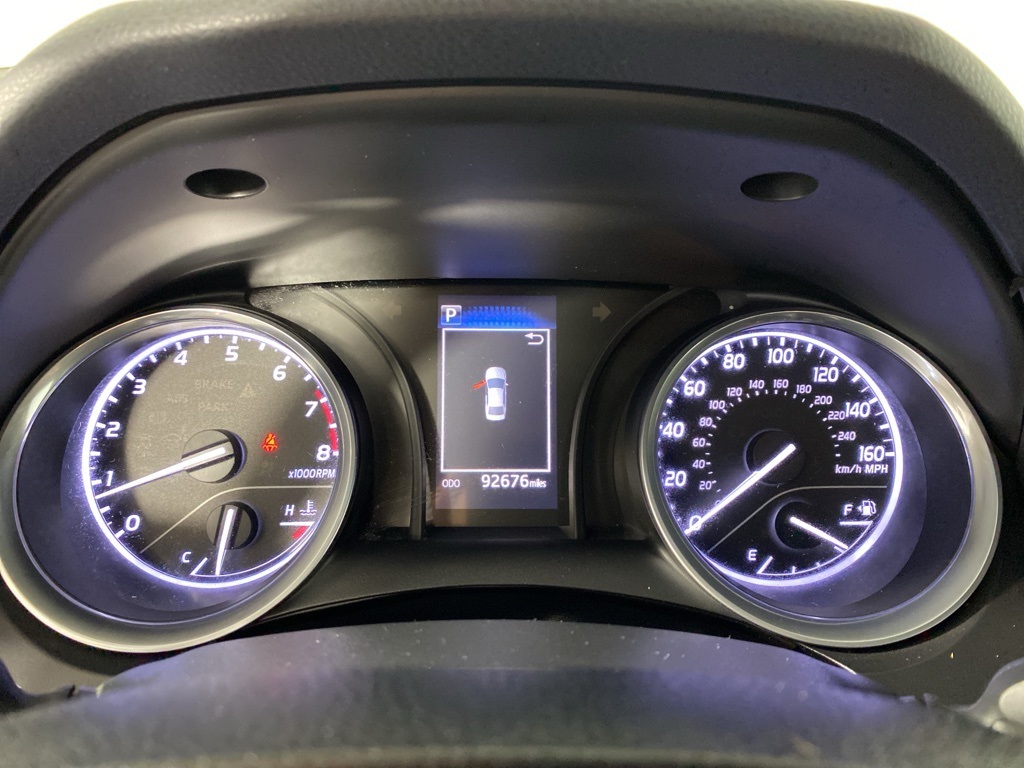 2018 Toyota Camry SE photo 23