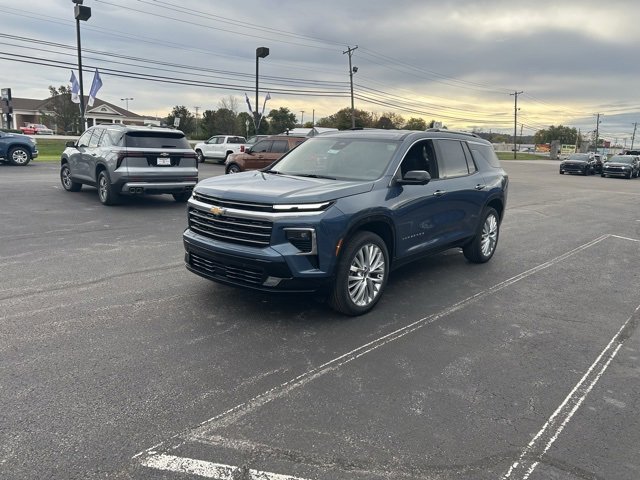 2026 Chevrolet Traverse High Country photo 2