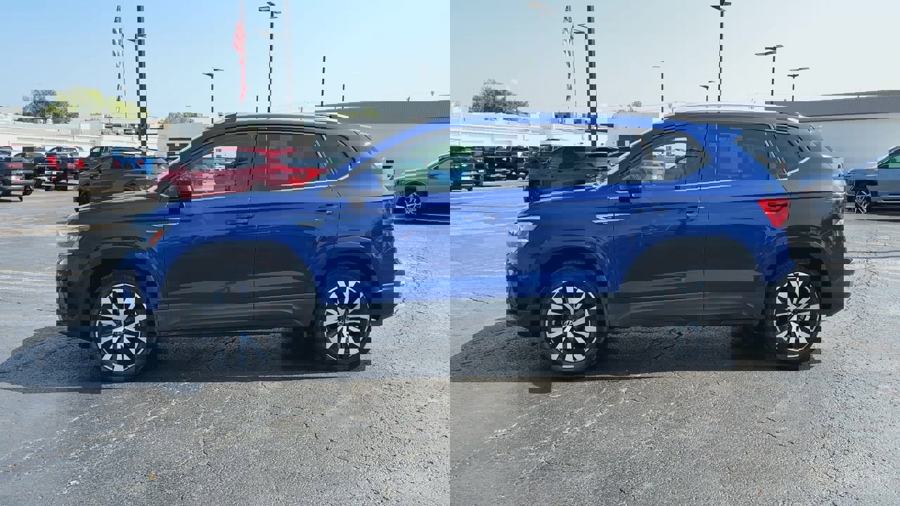 2022 Volkswagen Taos SE photo 5