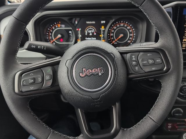 2025 Jeep Gladiator Willys photo 15
