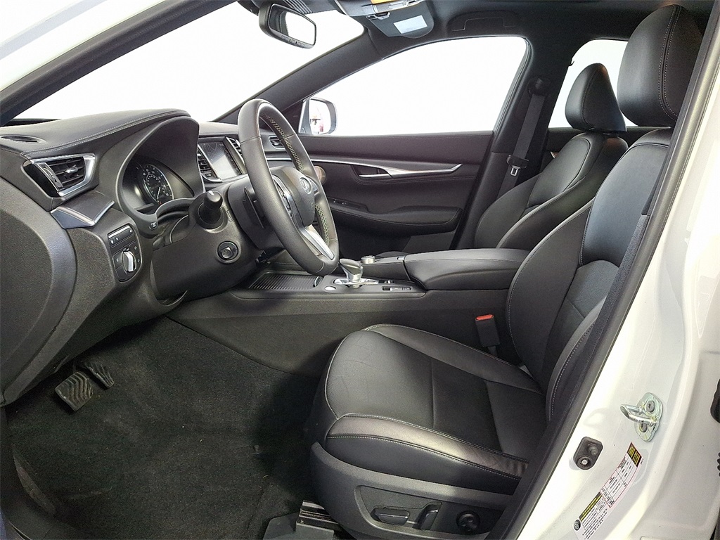 2023 Infiniti QX55 Essential photo 12