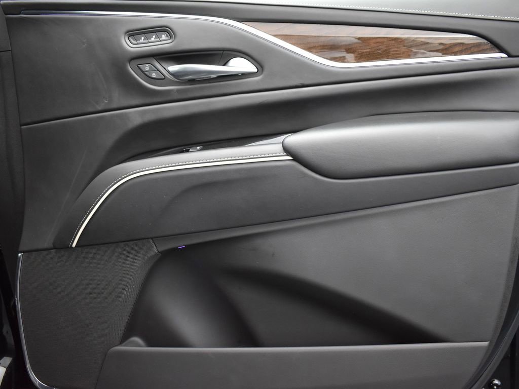 2022 Cadillac Escalade ESV Sport Platinum photo 35