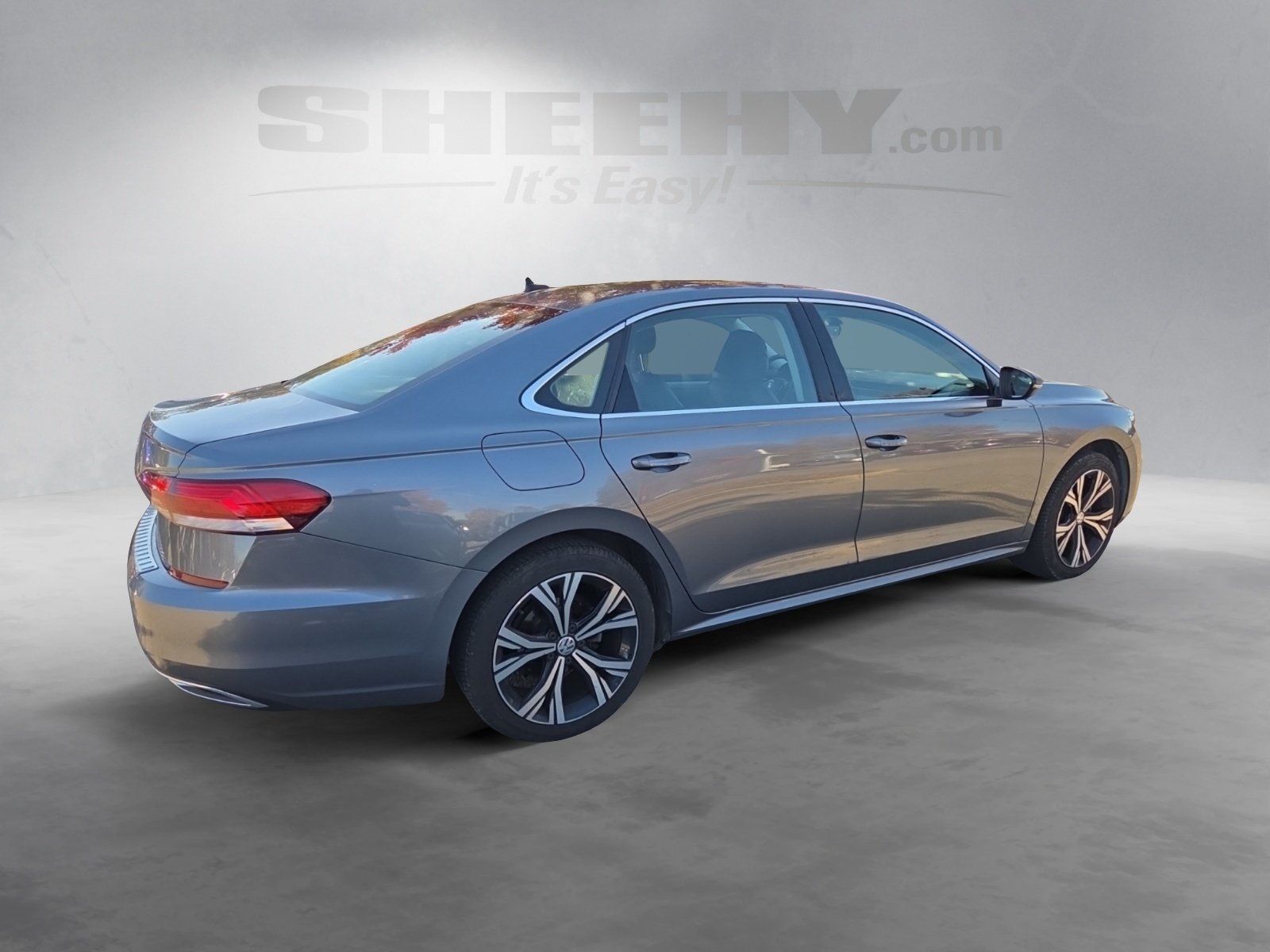 2022 Volkswagen Passat 2.0T SE photo 4