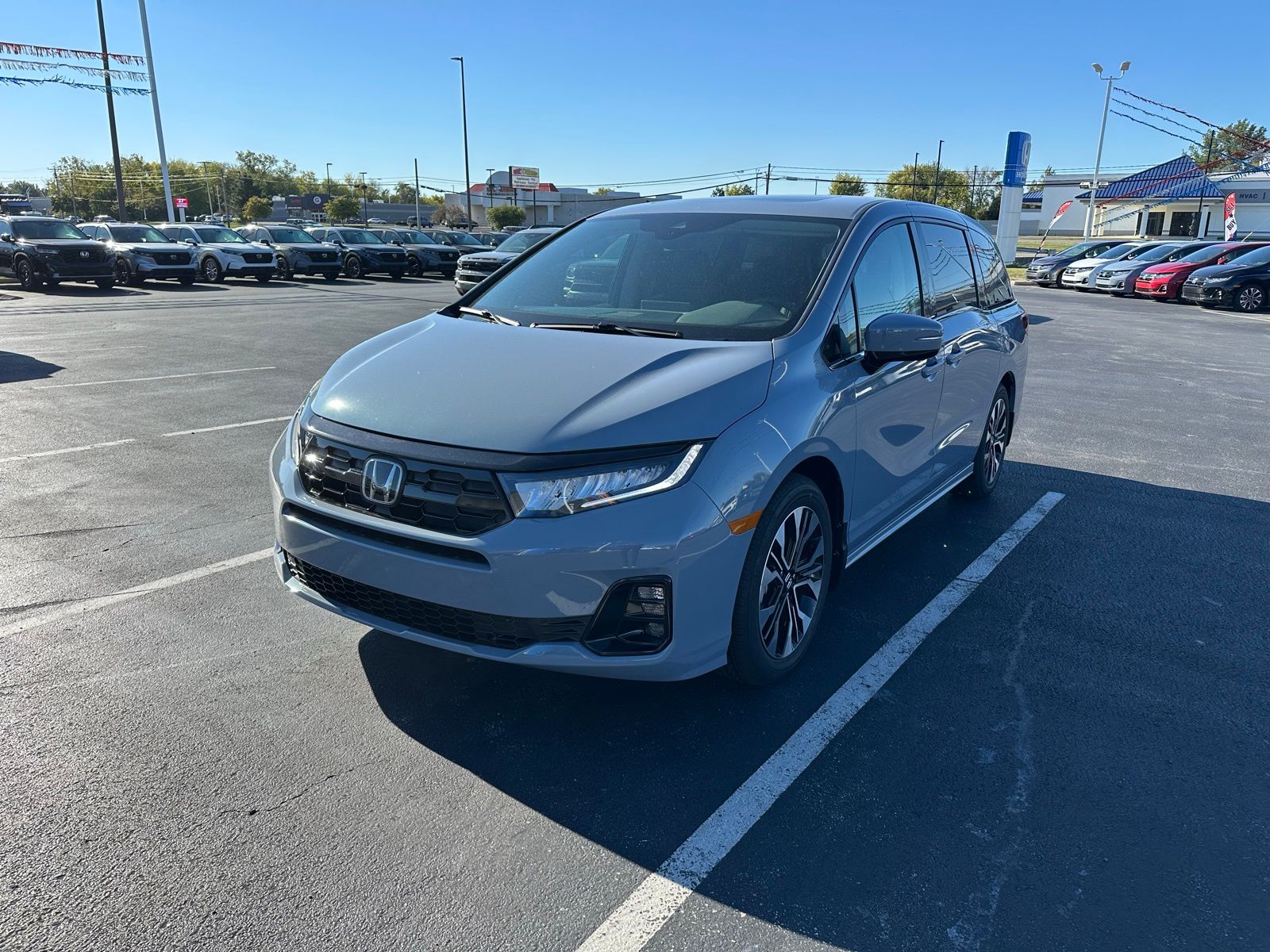 2026 Honda Odyssey Elite's photo