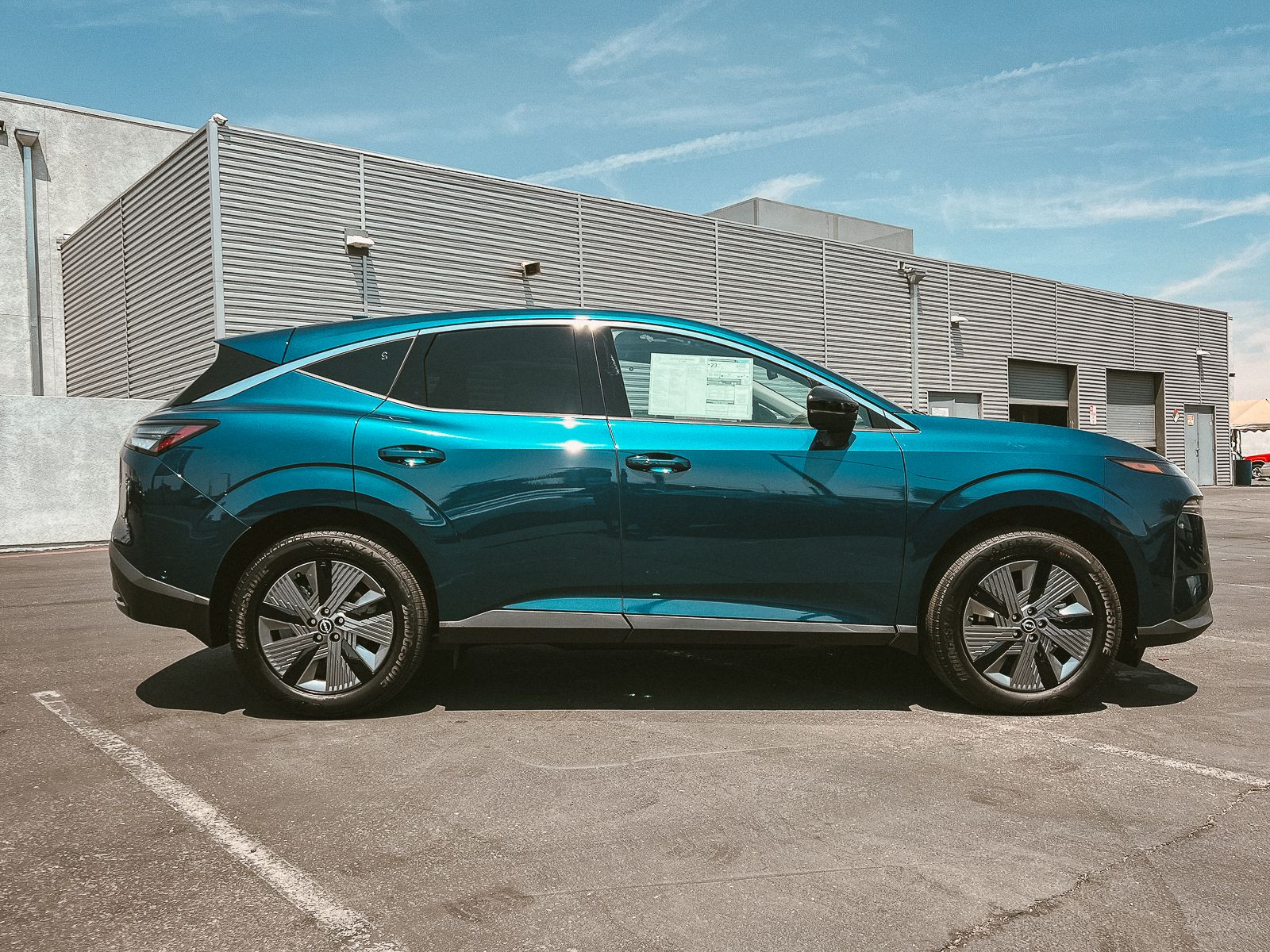 2025 Nissan Murano SL photo 2