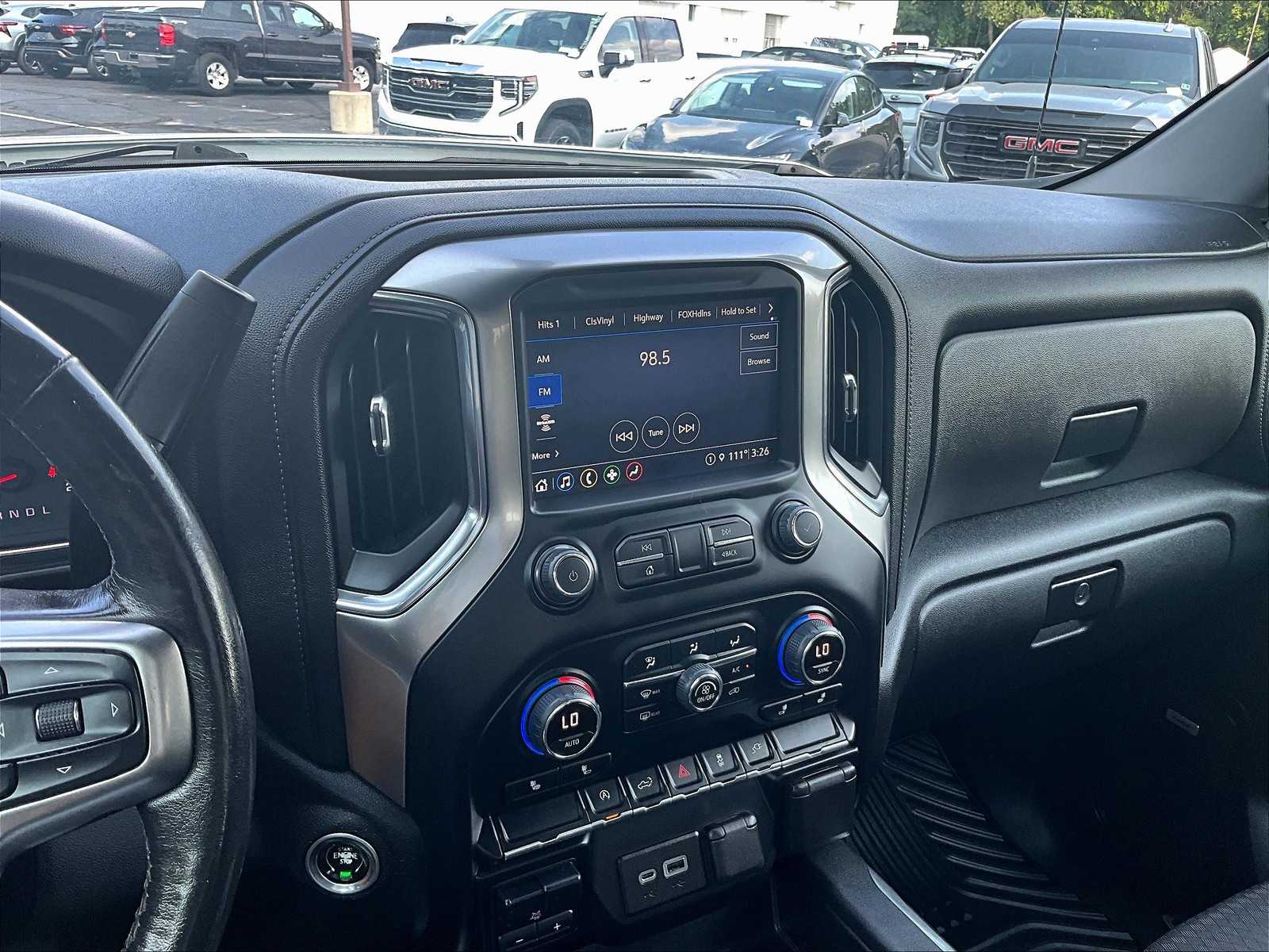 2022 Chevrolet Silverado 1500 RST photo 17