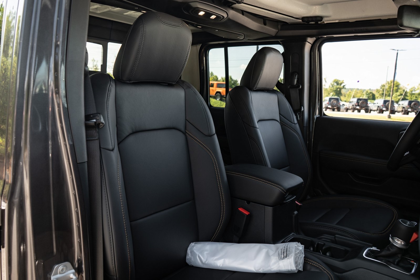 2025 Jeep Gladiator Sport photo 21