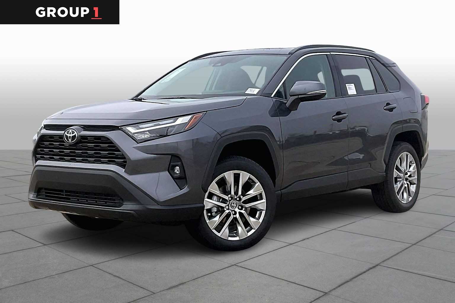 2025 Toyota RAV4 XLE Premium's photo