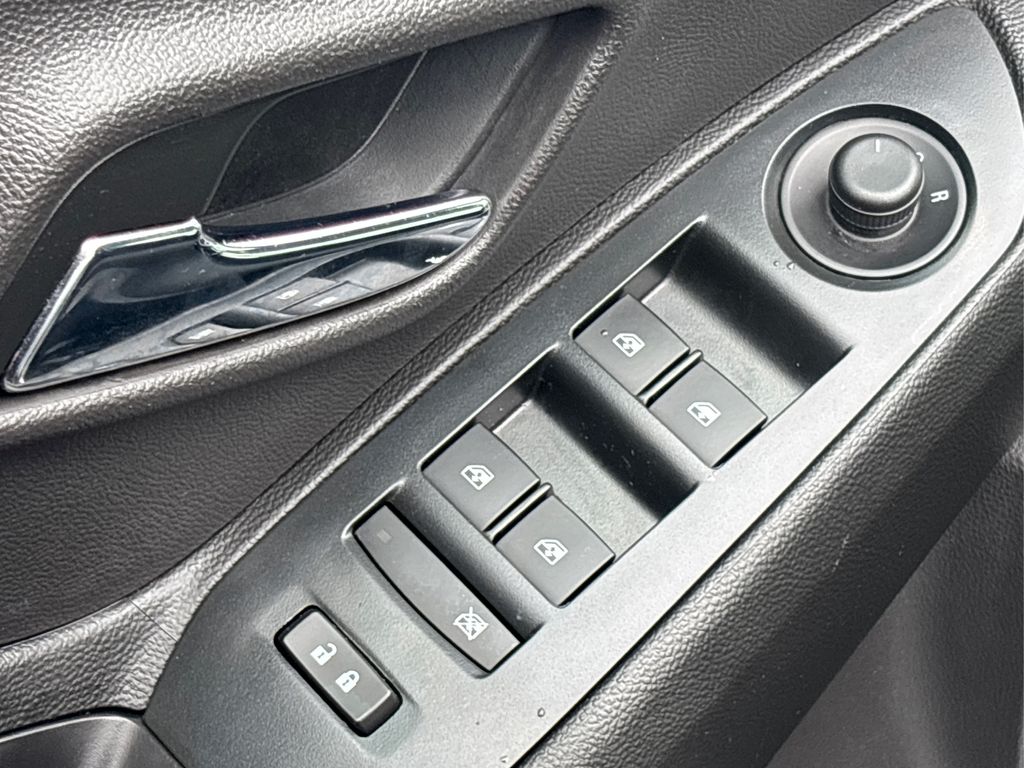 2017 Chevrolet Trax LS photo 26