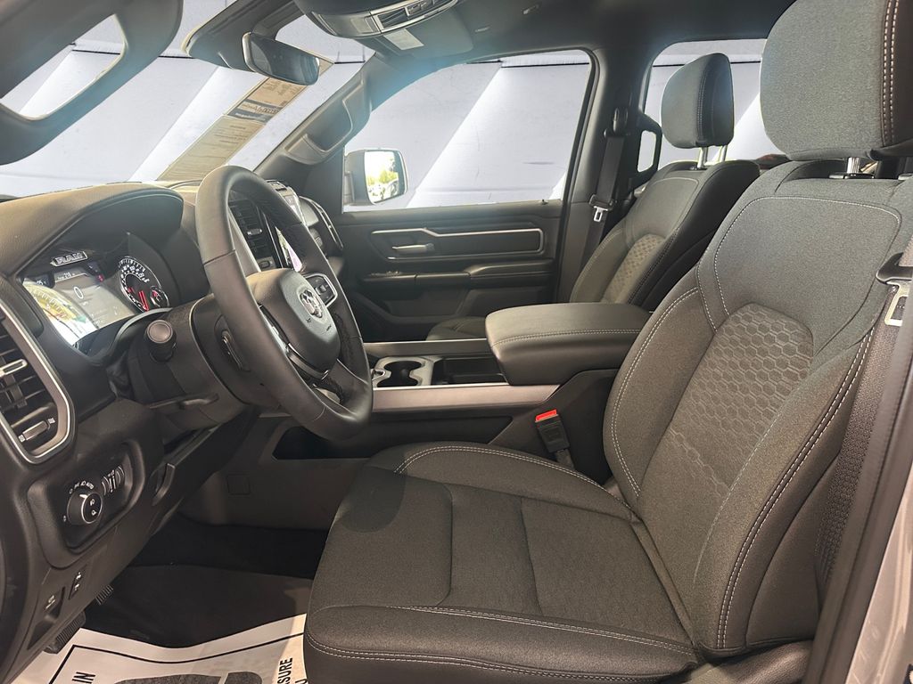 2025 Ram 1500 Big Horn Lone Star photo 3