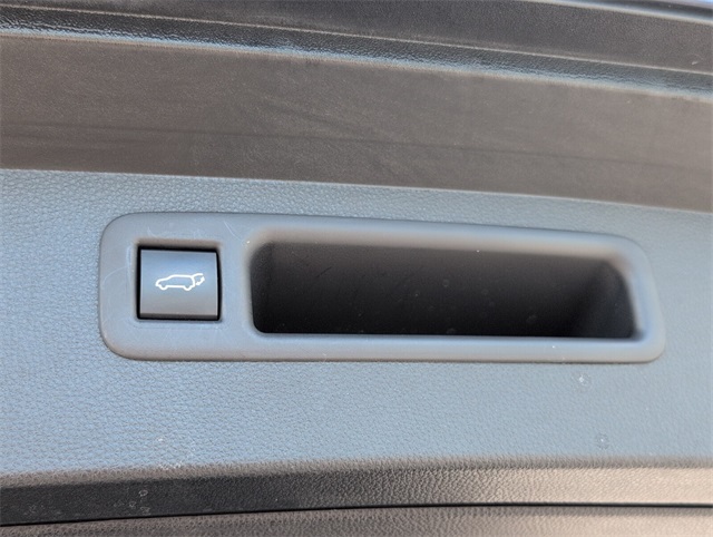 2022 Toyota Highlander XLE photo 11