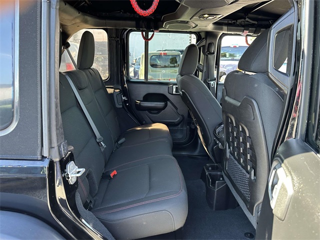2019 Jeep Wrangler Unlimited Rubicon photo 13