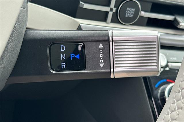 2025 Hyundai Santa Fe Limited photo 17