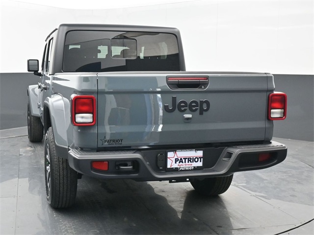 2025 Jeep Gladiator Sport photo 4