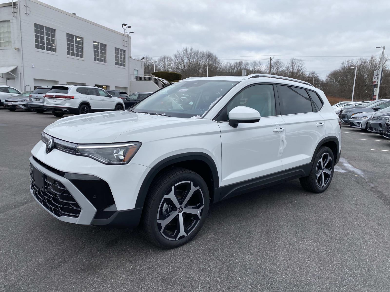 2026 Volkswagen Taos SEL's photo