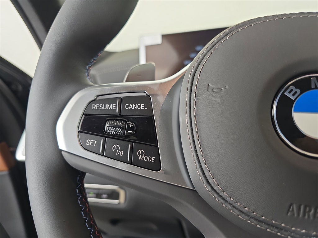 2026 Bmw X7 M60i photo 16