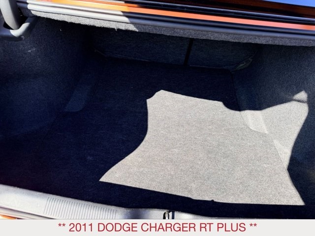 2011 Dodge Charger R/T photo 18
