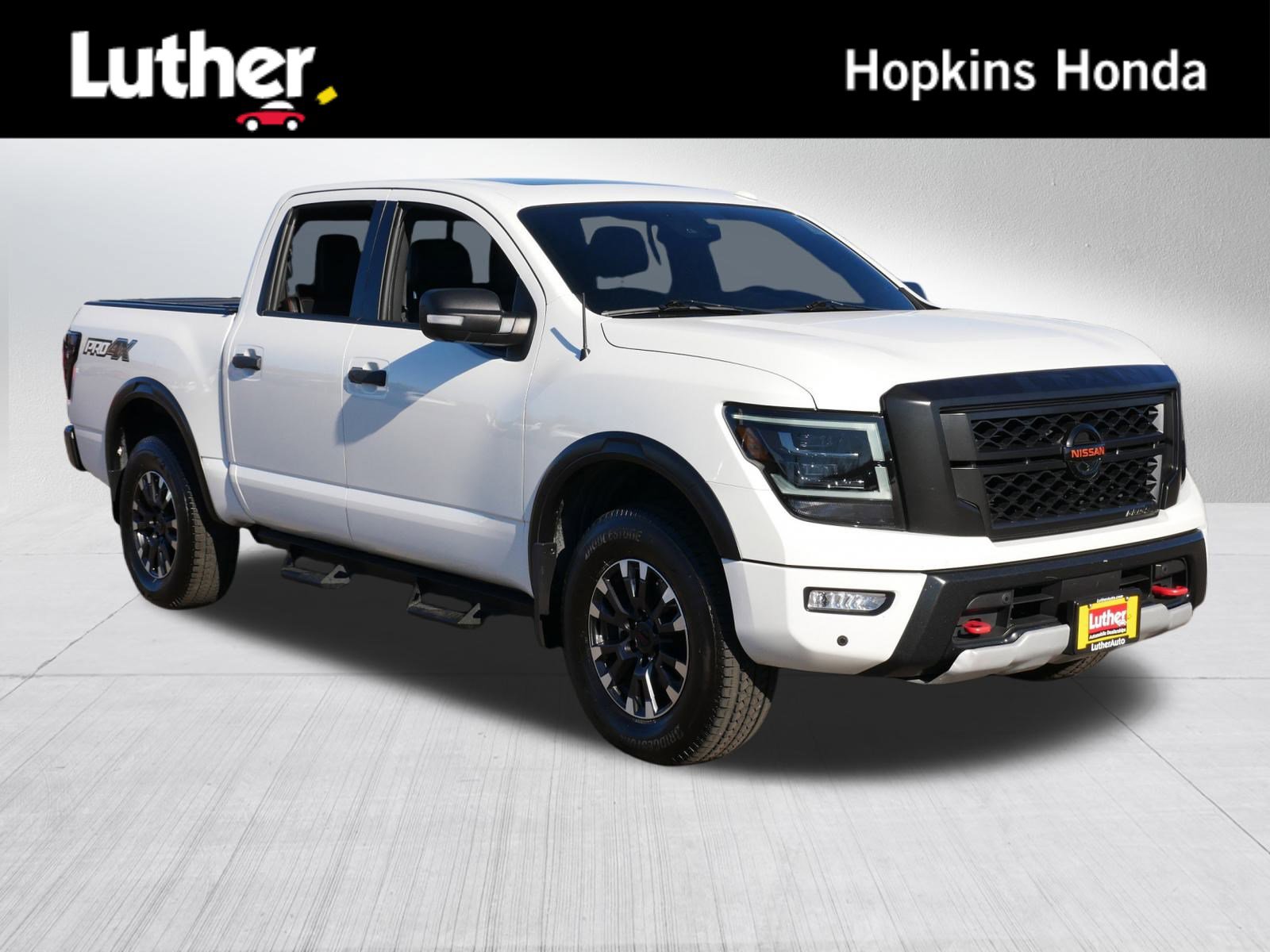 2020 Nissan Titan PRO-4X's photo