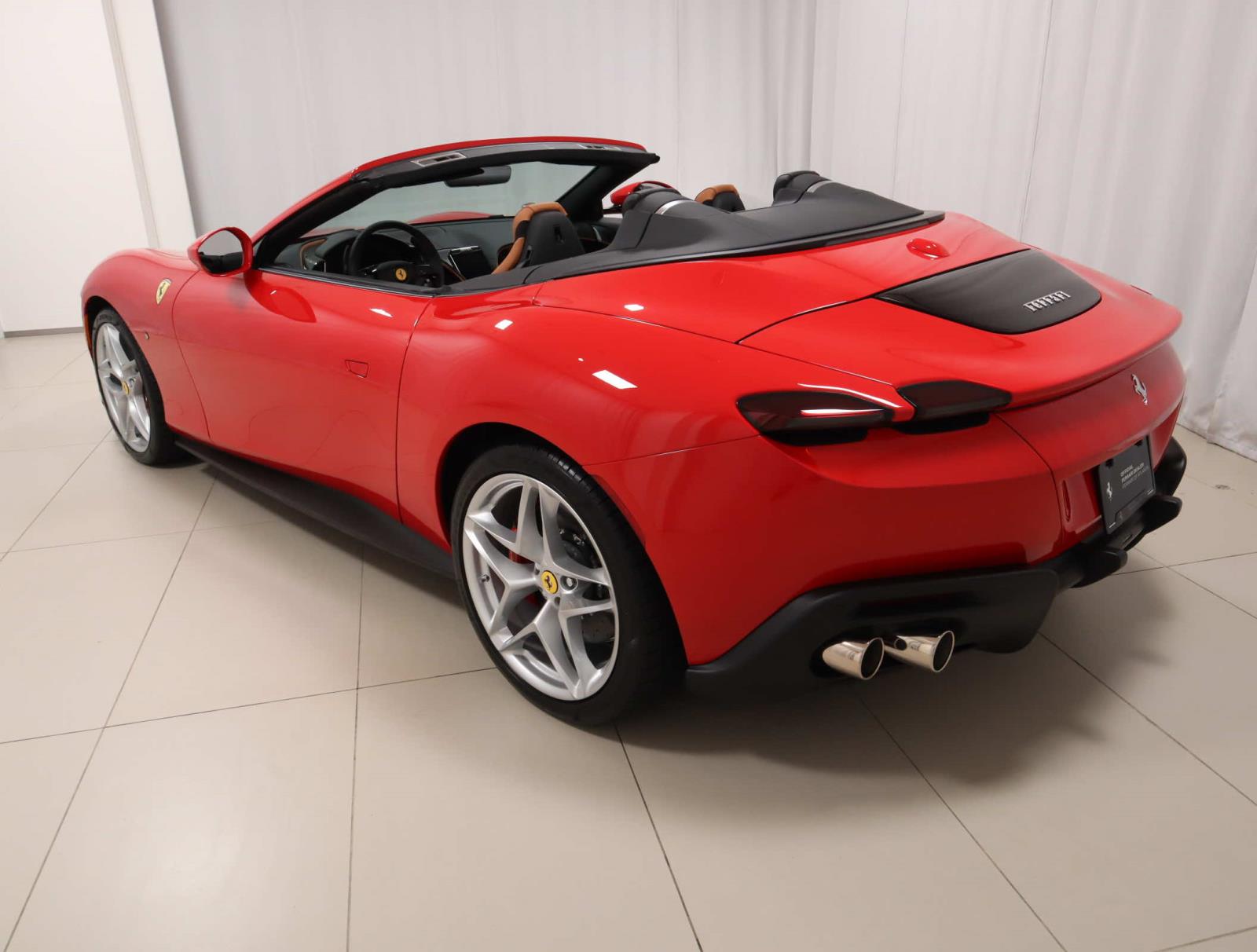 2025 Ferrari Roma Spider photo 16