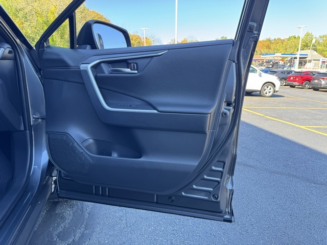 2025 Toyota RAV4 Hybrid XSE photo 20