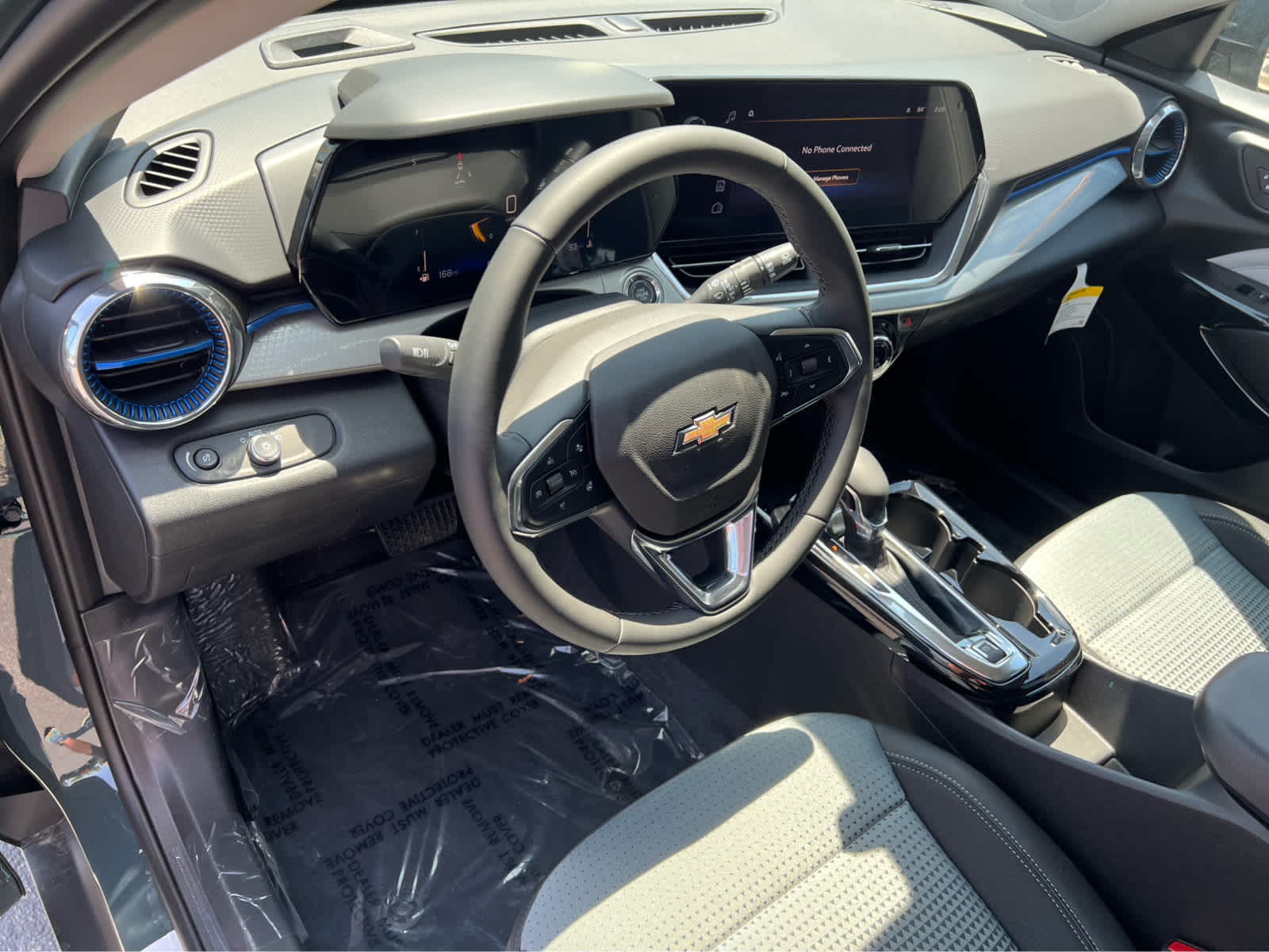 2025 Chevrolet Trax LT photo 15