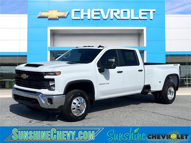 2025 Chevrolet Silverado 3500HD Work Truck's photo