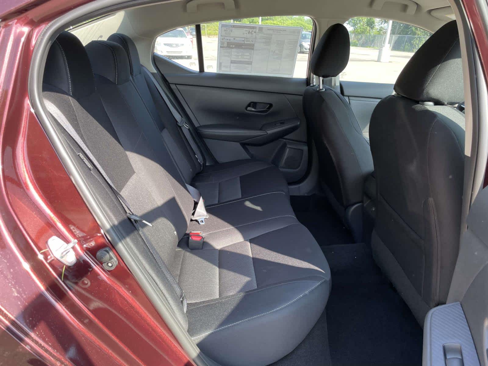 2025 Nissan Sentra SV photo 14
