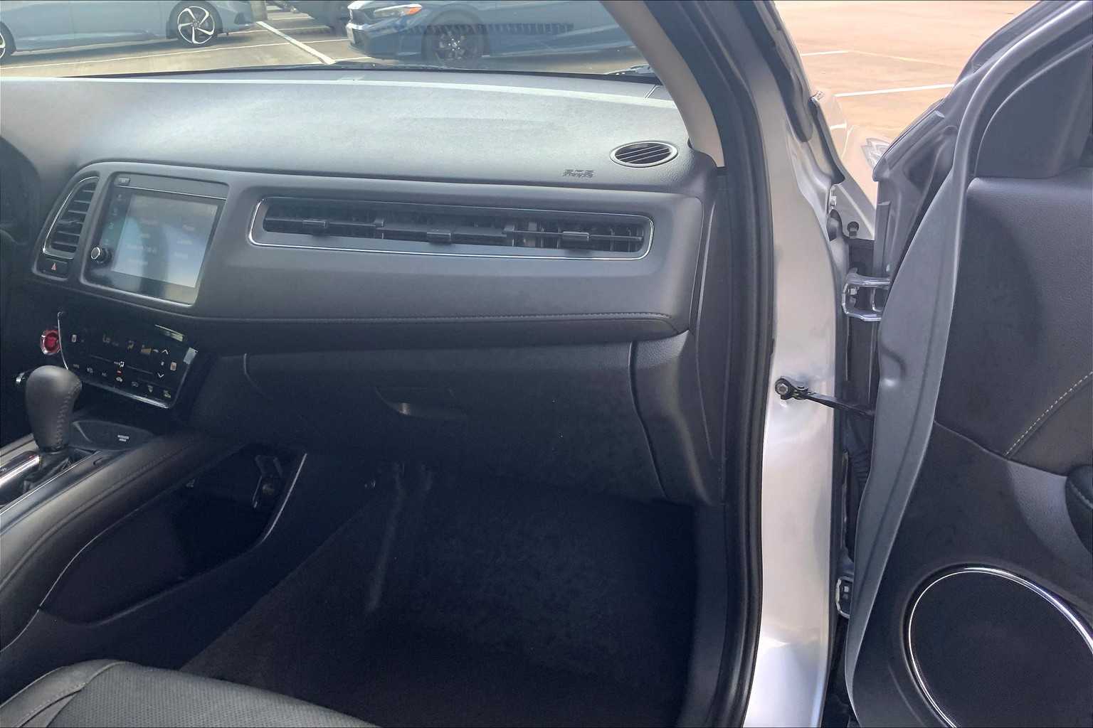 2022 Honda HR-V EX-L photo 17