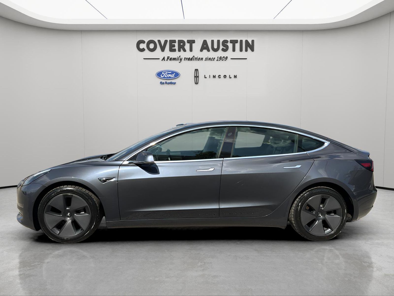 2019 Tesla Model 3 Long Range photo 2