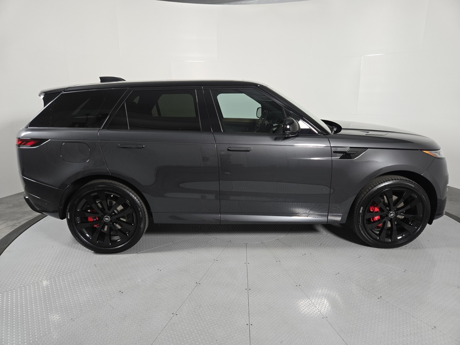 2025 Land Rover Range Rover Sport SE photo 15
