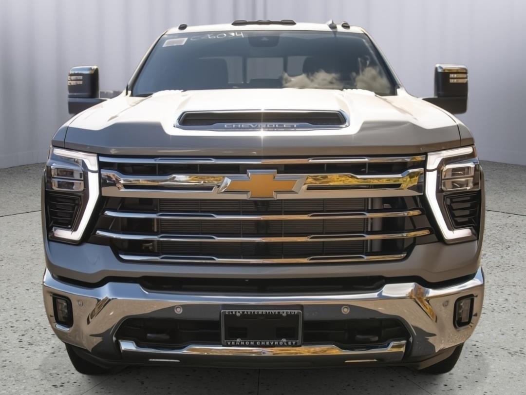 2026 Chevrolet Silverado 2500HD LTZ photo 2