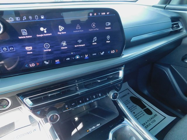 2024 Chevrolet Traverse photo 22