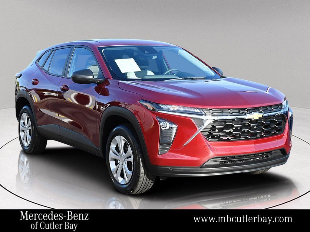 2024 Chevrolet Trax LS's photo